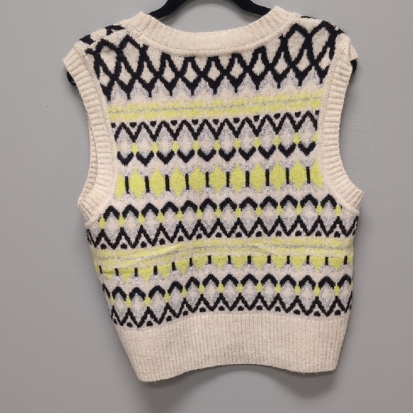 NWT DKNY Yellow & Black Sweater Vest With A Hint Of Sparkle. Size XL - Picture 5 of 5